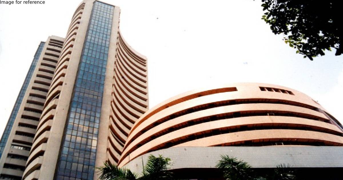 Indian stocks recover from Monday's bloodbath; Sensex rises nearly 500 pts